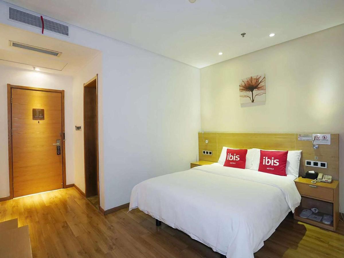 Отель Ibis Chuzhou 1912 Экстерьер фото