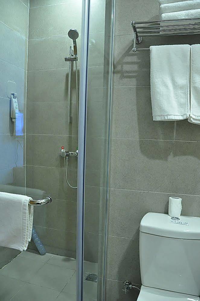 Отель Ibis Chuzhou 1912 Экстерьер фото