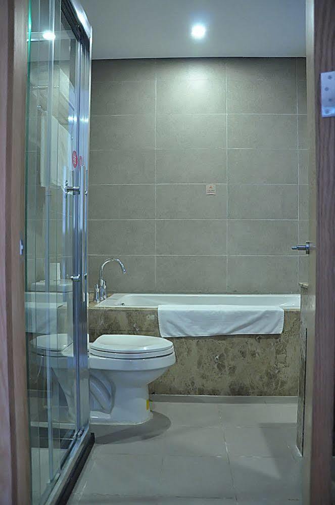 Отель Ibis Chuzhou 1912 Экстерьер фото